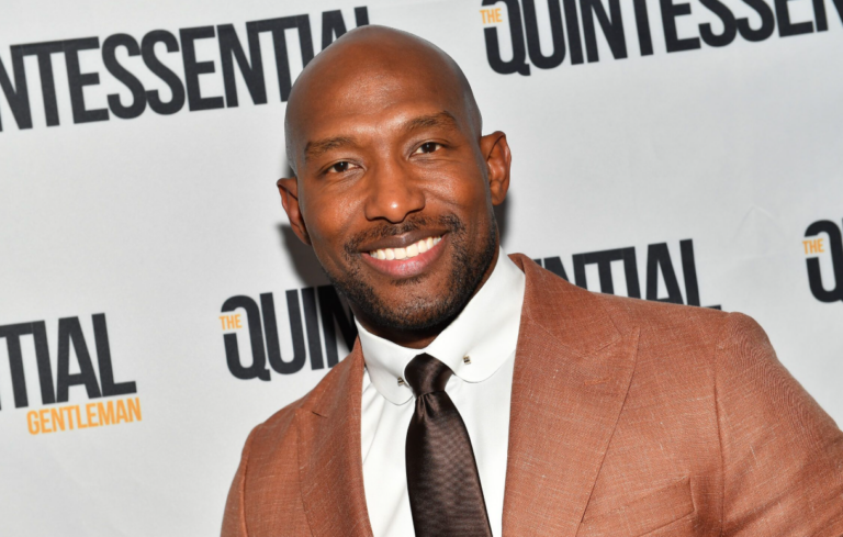 Martell Holt Net Worth